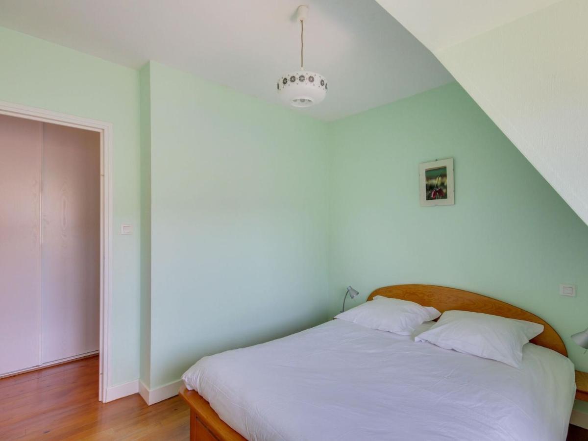 Beautiful Villa In The Parc Des Volcans D Auvergne Vic-sur-Cere Exterior photo