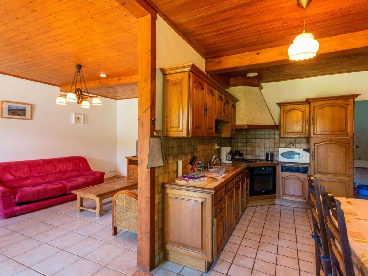 Beautiful Villa In The Parc Des Volcans D Auvergne Vic-sur-Cere Exterior photo