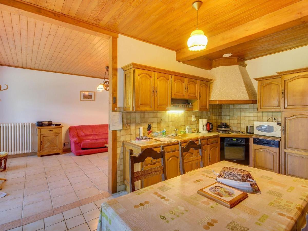 Beautiful Villa In The Parc Des Volcans D Auvergne Vic-sur-Cere Exterior photo